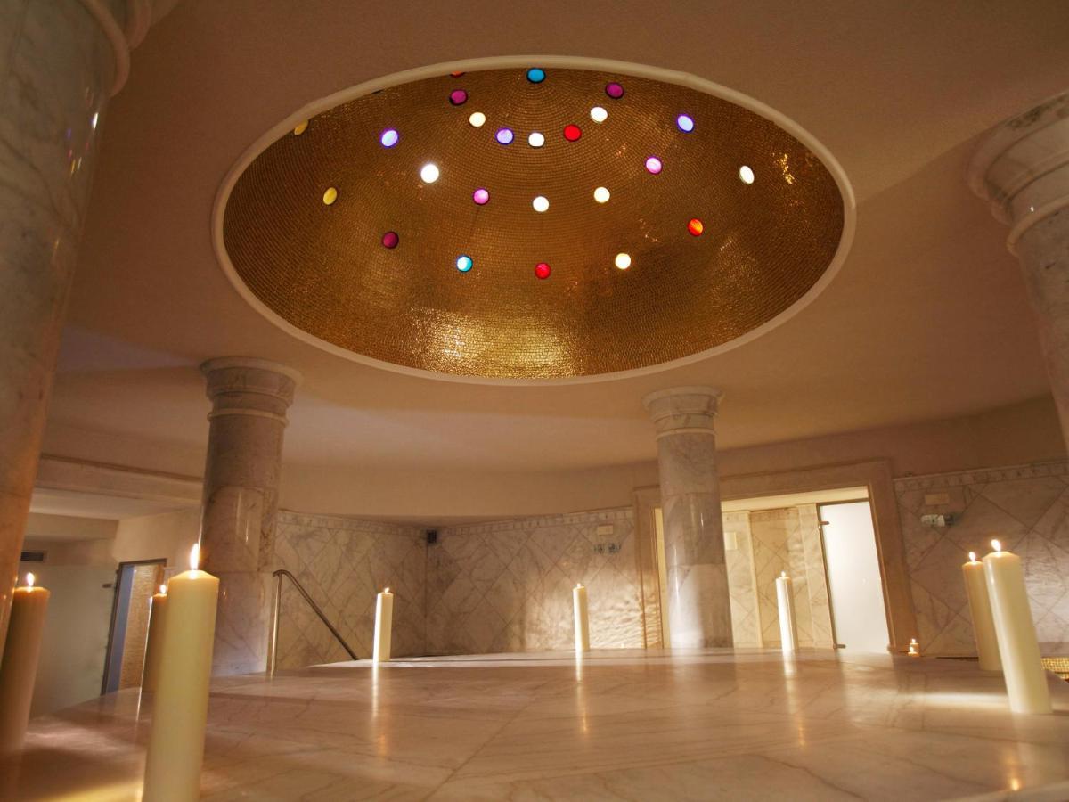 Spirit Hotel Thermal Spa Sárvár Eksteriør bilde The interior of the new synagogue